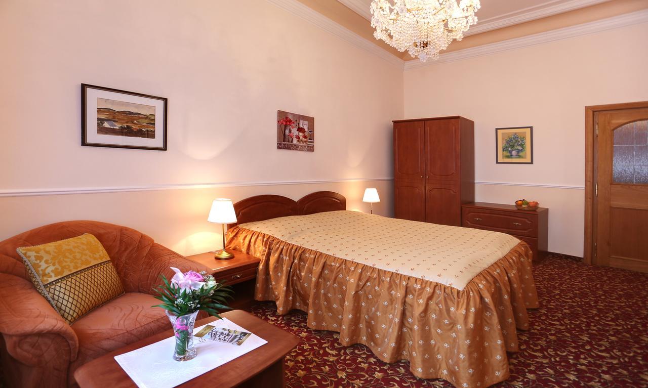 Spa Hotel Purkyne 카를로비바리 외부 사진